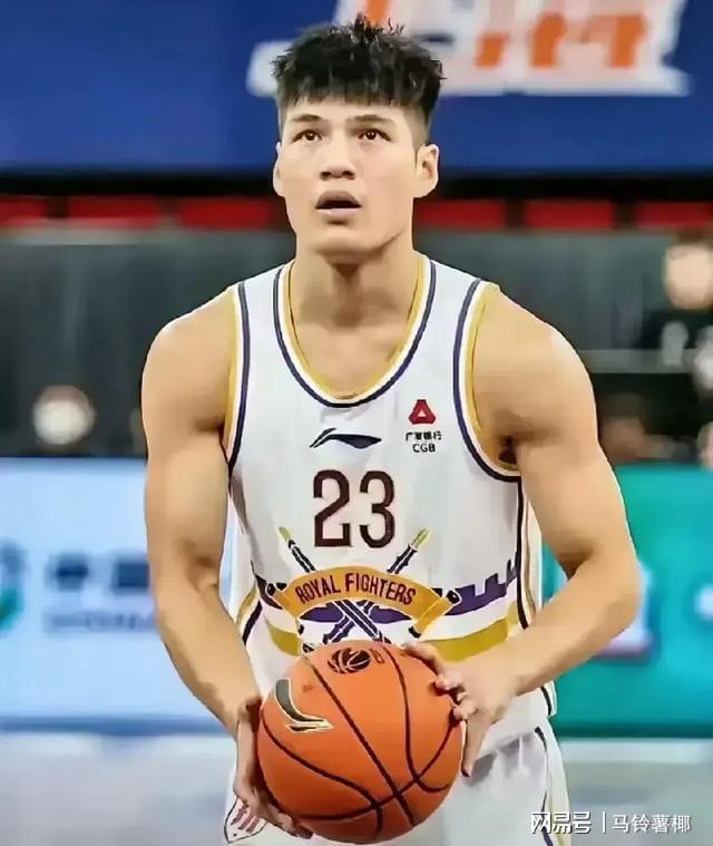 包含广东队青训体系持续优化,培养多位潜力新星的词条 包含广东队青训体系持续优化,培养多位潜力新星的词条