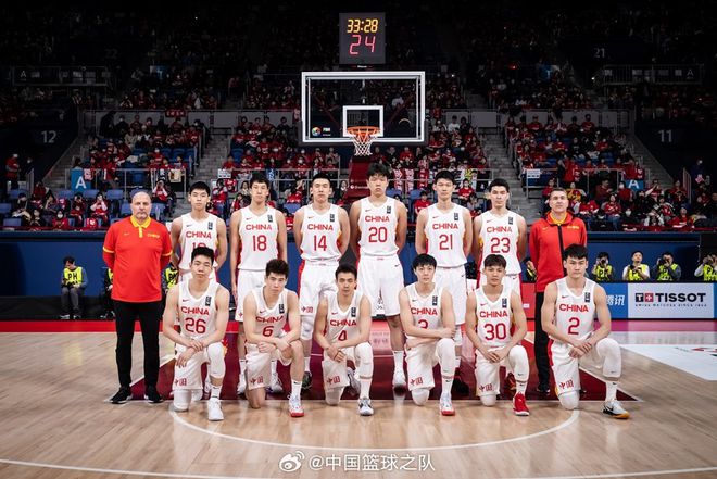 中国篮球运动员代表国家参加奥运会,创造佳绩 中国篮球运动员代表国家参加奥运会,创造佳绩