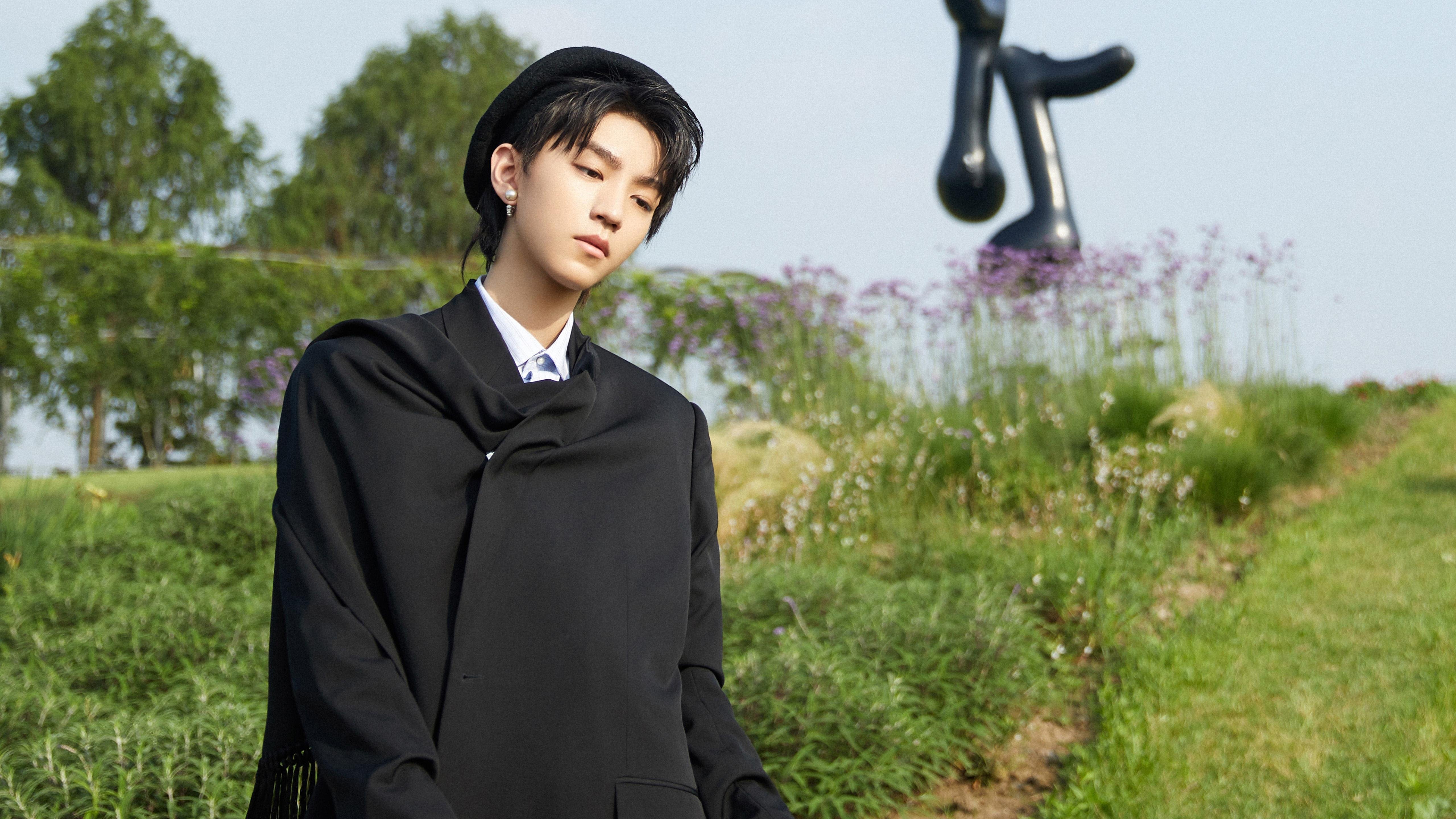 “攻防战激烈升温：谁能占据战术优势，领跑季后赛？”，攻防战视频