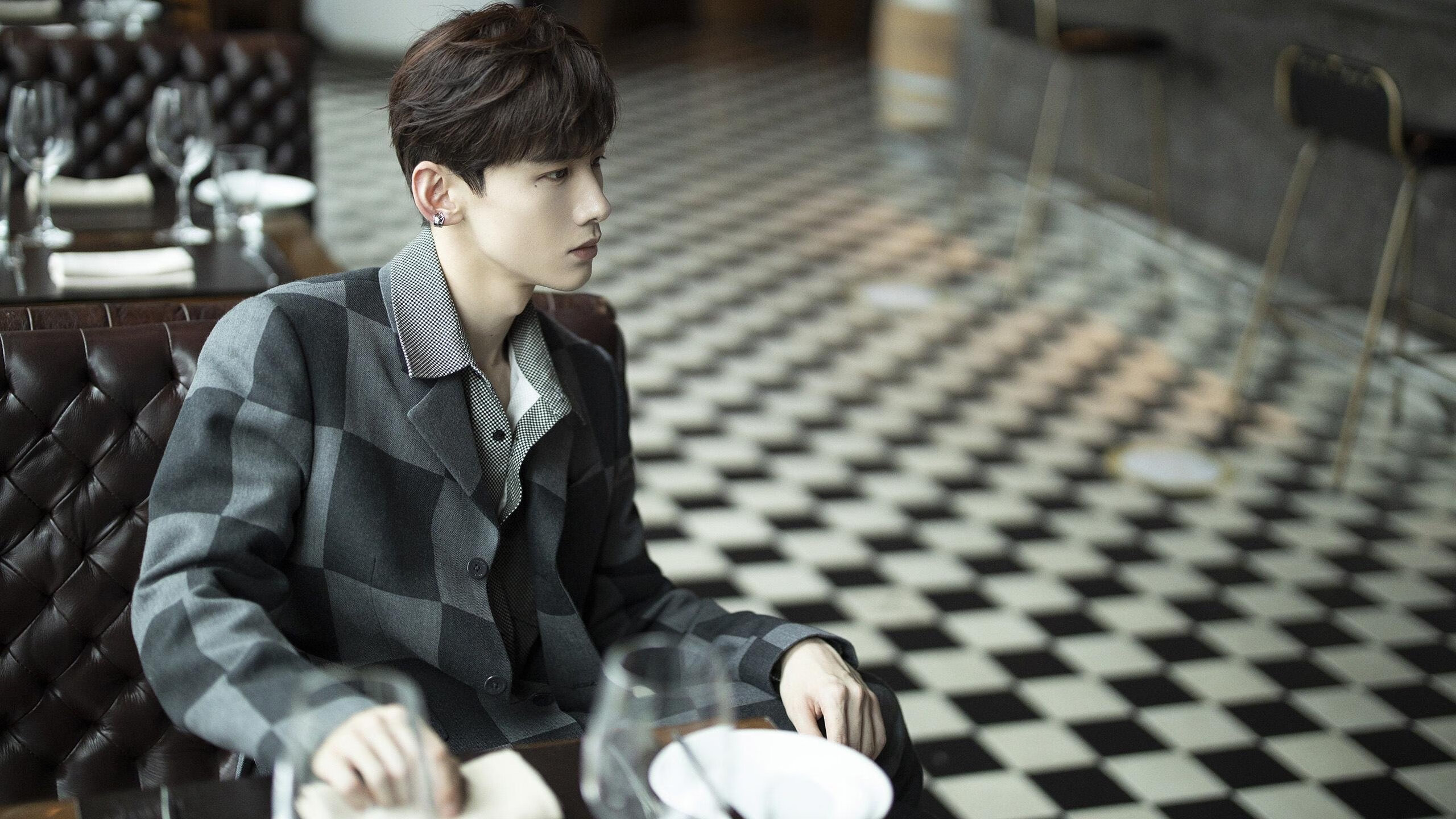 中锋护框能力对比赛的直接影响，中锋的防守区域